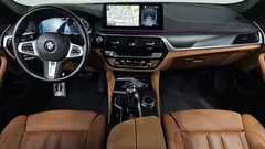 2023 BMW 5-Series 520i M Sport — фото 7