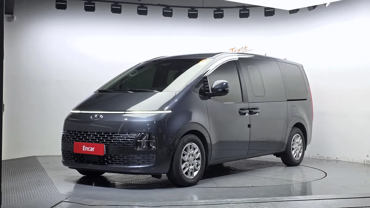 2023 Hyundai Staria L3.5 Cargo 5-Seater