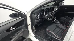 2024 Kia K3 1.6 Turbo GT 5Door — фото 10