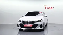2024 BMW 5-Series 520i M Sport — фото 3