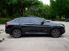 2023 BMW X4 xDrive20i M Sports Pro — фото 4
