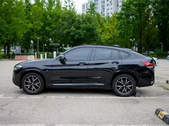 2023 BMW X4 xDrive20i M Sports Pro — фото 5