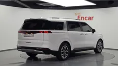 2022 Kia Carnival Diesel 9-Seater Prestige — фото 2