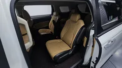 2022 Kia Carnival Diesel 9-Seater Prestige — фото 12