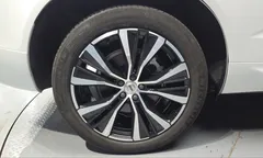 2023 Volvo XC60 T8 Ultimate Bright — фото 5