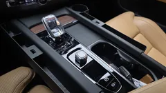 2023 Volvo XC60 T8 Ultimate Bright — фото 9