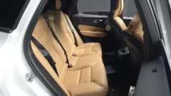 2023 Volvo XC60 T8 Ultimate Bright — фото 16