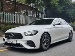 2023 Mercedes-Benz E-Class E250 AMG Line — фото 12