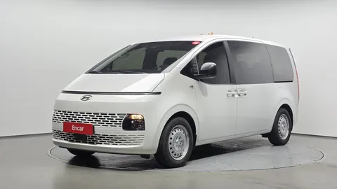2023 Hyundai Staria Tourer 11-Seater