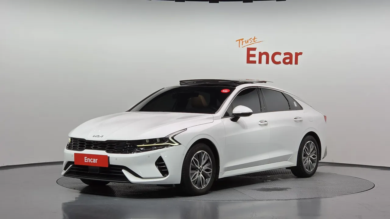 2023 Kia K5 Signature