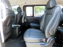 2022 Hyundai Staria Lounge 9-Seater — фото 6
