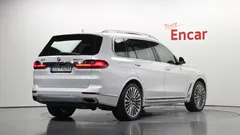 2022 BMW X7 xDrive 40d Design Pure Excellence 6-Seater — фото 2