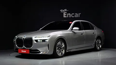 2023 BMW 7-Series 740i sDrive Design Pure Excellence