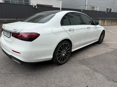 2023 Mercedes-Benz E-Class E350 4MATIC AMG Line — фото 2