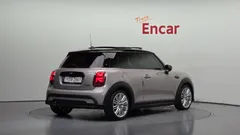 2023 Mini Cooper Classic Plus Launch Pack — фото 2