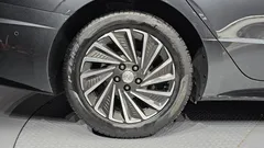 2023 Hyundai Sonata Premium Plus — фото 5