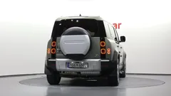 2023 Land Rover Defender 110 D300 HSE — фото 4