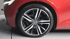2022 Volvo S60 B5 R-Design — фото 5