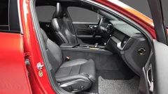 2022 Volvo S60 B5 R-Design — фото 11