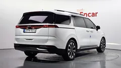 2023 Kia Carnival Diesel 9-Seater Signature — фото 2
