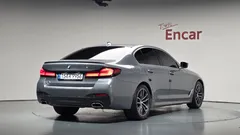 2023 BMW 5-Series 520i M Sport — фото 2