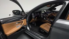 2023 BMW 5-Series 520i M Sport — фото 10