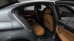 2023 BMW 5-Series 520i M Sport — фото 12