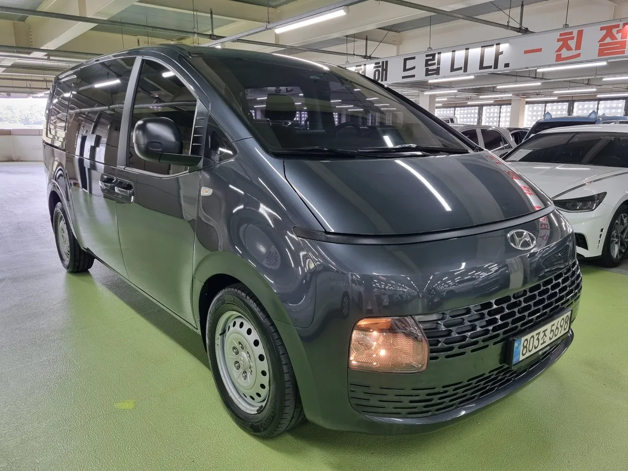 2022 Hyundai Staria Cargo 5-Seater