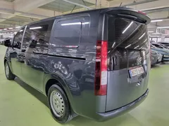 2022 Hyundai Staria Cargo 5-Seater — фото 2