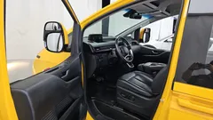 2023 Hyundai Staria L3.5 Kinder Safety Car — фото 10
