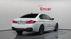 2022 BMW 5-Series 530e M Sport — фото 2