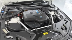 2022 BMW 5-Series 530e M Sport — фото 6