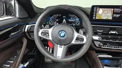 2022 BMW 5-Series 530e M Sport — фото 13