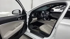 2023 Genesis G70 Gasoline 2.0T 2WD — фото 5