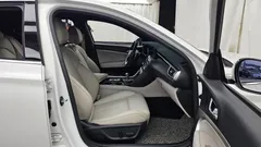 2023 Genesis G70 Gasoline 2.0T 2WD — фото 19