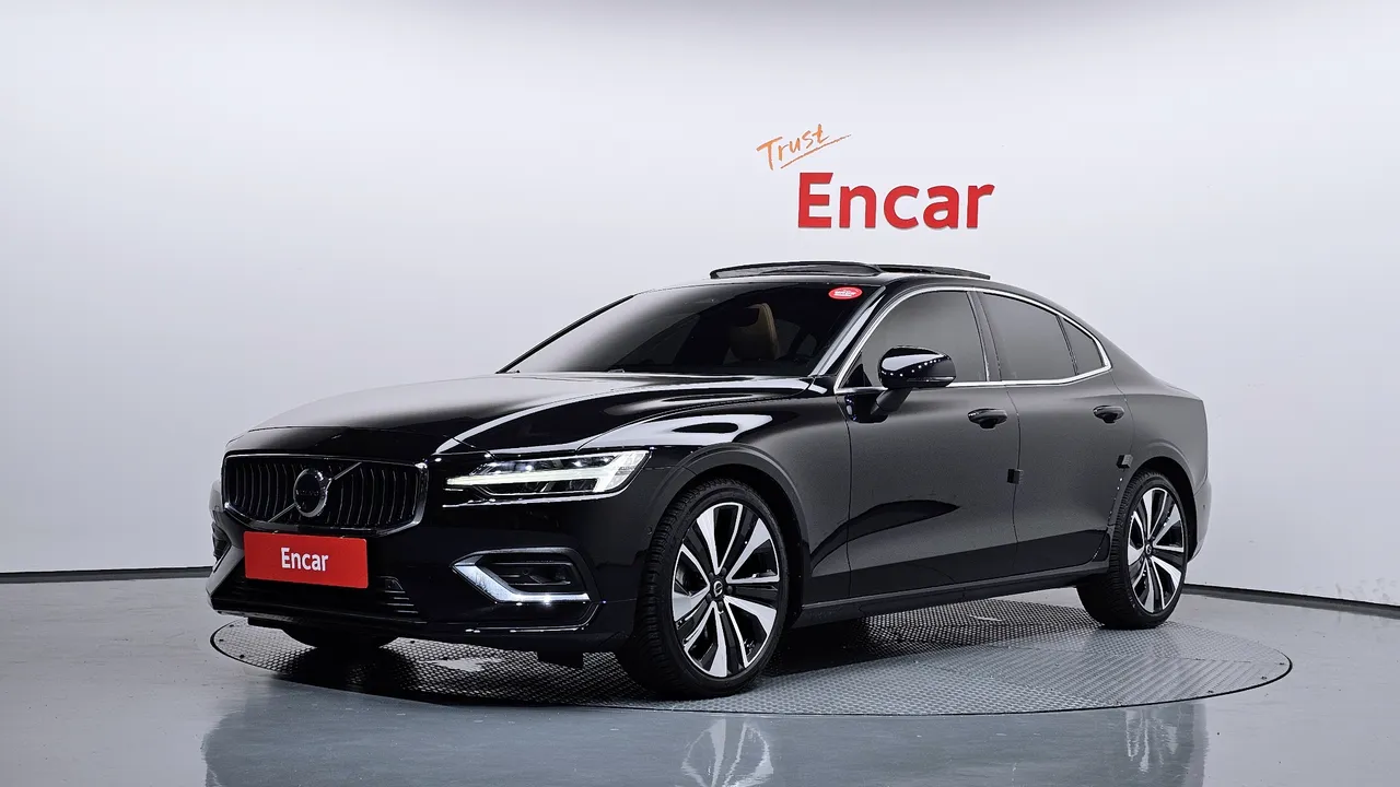 2023 Volvo S60 B5 Ultimate Bright