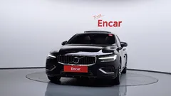 2023 Volvo S60 B5 Ultimate Bright — фото 3
