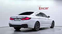2023 BMW 5-Series 530i M Sport Package — фото 2