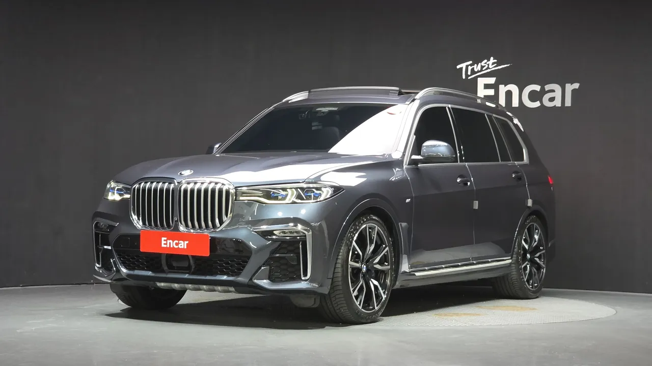 2022 BMW X7 xDrive 40i M Sport 6STR