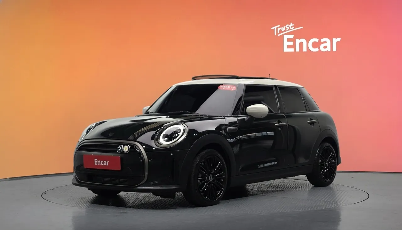 2023 Mini Cooper 5Door Resolute Edition