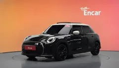 2023 Mini Cooper 5Door Resolute Edition — фото 1
