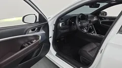 2023 Genesis G70 Gasoline 2.0T 4WD — фото 10