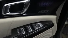 2023 Kia Carnival Gasoline 9-Seater Hi-Limousine — фото 18