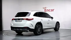 2023 Mercedes-Benz GLC-Class GLC300 4MATIC AMG Line — фото 2