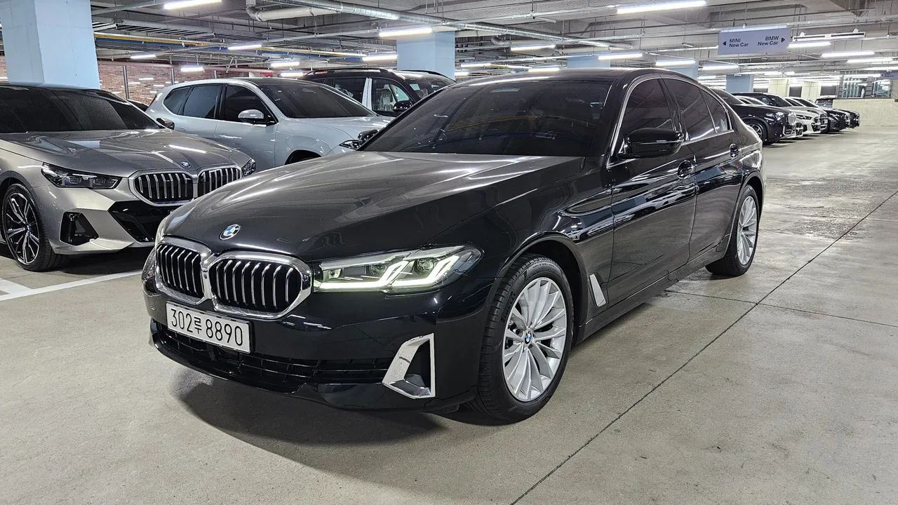 2023 BMW 5-Series 523d Luxury