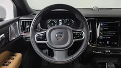 2022 Volvo V60 B5 Pro AWD — фото 12