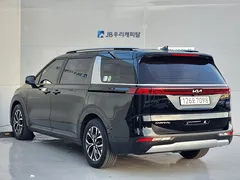 2023 Kia Carnival Diesel 9-Seater Prestige — фото 3