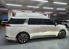 2023 Kia Carnival Diesel 9-Seater Hi-Limousine — фото 15