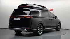 2023 Kia Carnival Diesel 9-Seater Hi-Limousine — фото 2