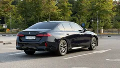 2024 BMW 5-Series 520i M Sport — фото 2